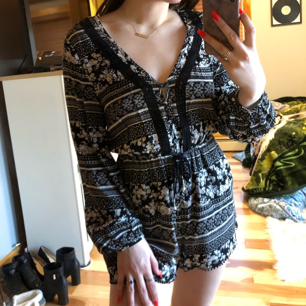 House of Harlow 1960 Printed Romper!